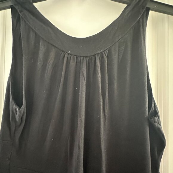 Black Sleeveless Tunic Style Tank Top With Button Accents Cable & Gauge M - Picture 6 of 6